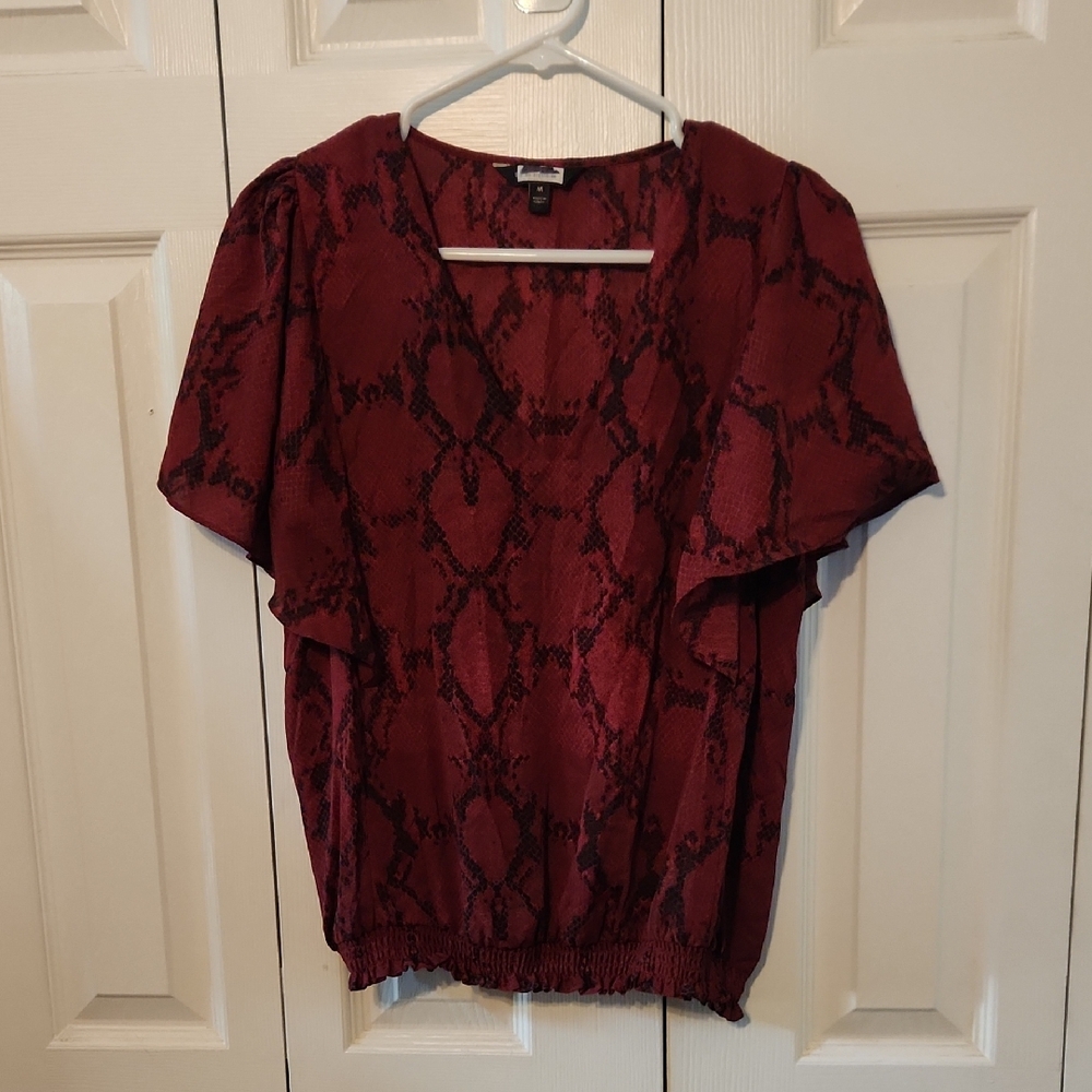 🪩 2/$15 // BANANA REPUBLIC: Lightweight Blouse